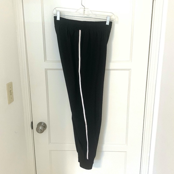 AQUA by Bloomingdale's Two-Pocket Elastic Waist Joggers - Small - Picture 2 of 10